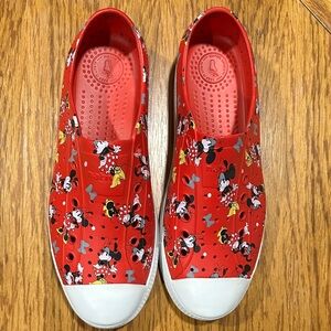 *NATIVE x DISNEY PARKS* Men’s Red x Disney Character Jefferson Sneakers Size 10